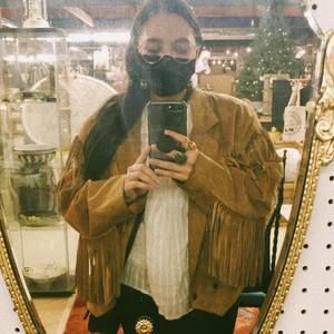 Meet your Posher, Adeline